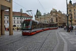 koda-15t/664114/skoda-15t-9237-strassenbahn-ist-am Skoda 15T '9237' Straßenbahn ist am 25.08.2018 unterwegs durch Prag. 