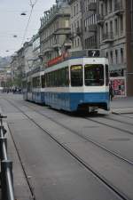 tram-2000-pony/477642/am-14102015-faehrt-diese-tram-pony Am 14.10.2015 fährt diese Tram Pony '2428' auf der Linie 7 zum Bahnhof Stettbach . Aufgenommen auf der Bahnhofstrasse in Zürich.
