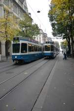 tram-2000-saenfte/477864/am-14102015-faehrt-diese-tram-2000 Am 14.10.2015 fährt diese Tram 2000 Sänfte '2114' auf der Linie 2. Aufgenommen in der Bahnhofstrasse Zürich.
