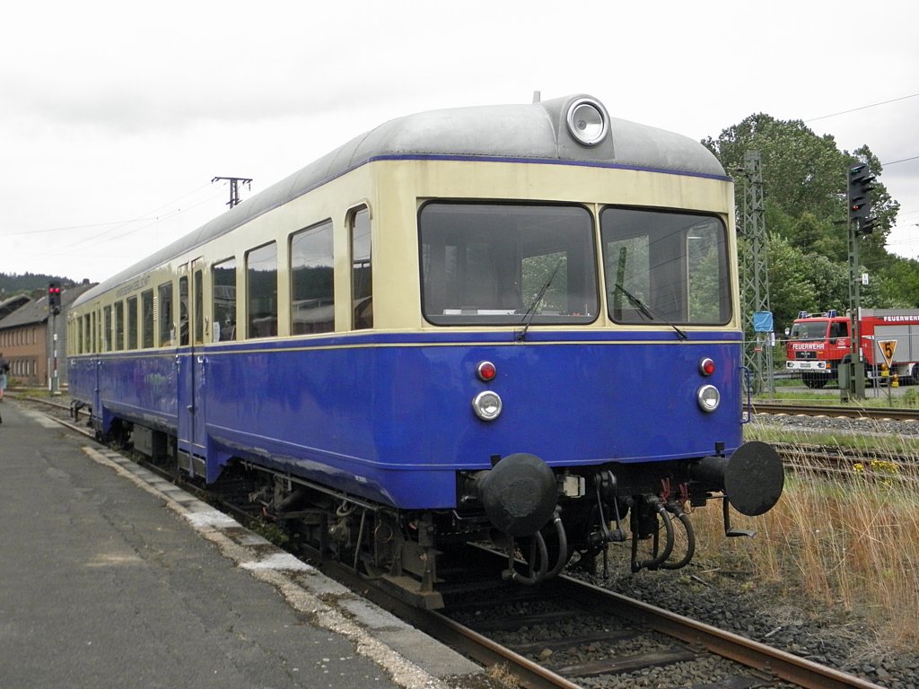 Bruchhausen-Vilsen Triebwagen 302 001-2 in Altenbeken am 2.7.2011