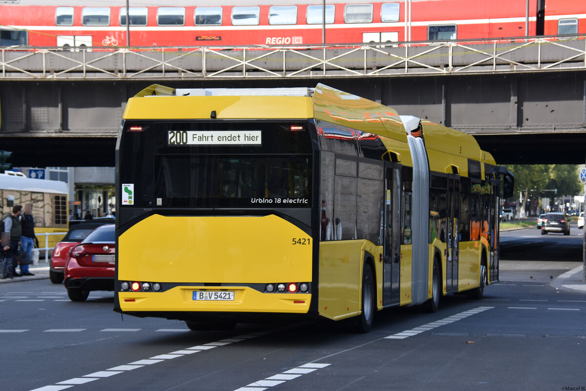 03.10.2020 | Berlin - Zoologischer Garten | BVG | B-V 5421 | Solaris Urbino 18 electric  | 
