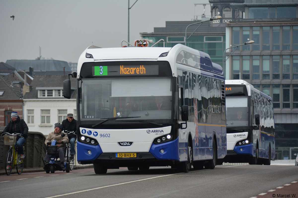 10-BHX-5 fährt am 06.02.2018 auf der Linie 3 durch Maastricht. Aufgenommen wurde ein VDL Citea Electric.