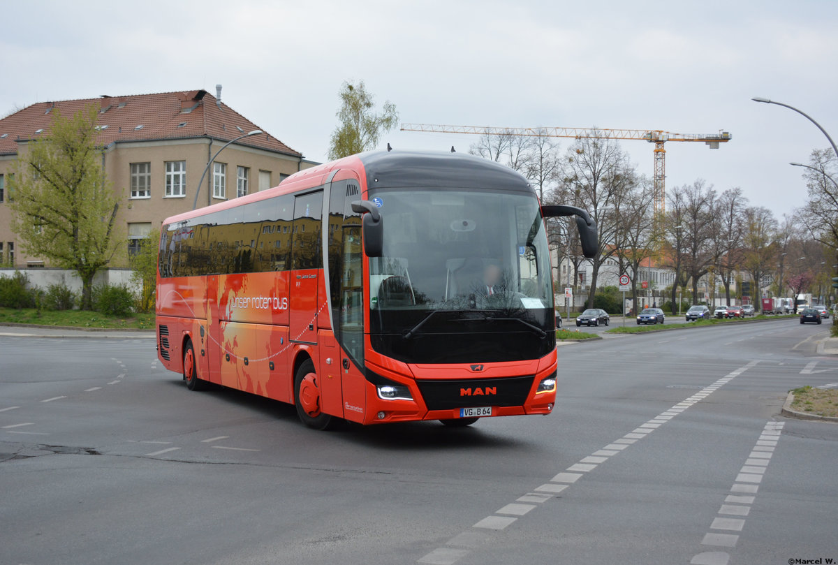 13.04.2019 | Berlin - Schöneberg | unser roter bus | VG-B 64 | MAN Lion's Coach |