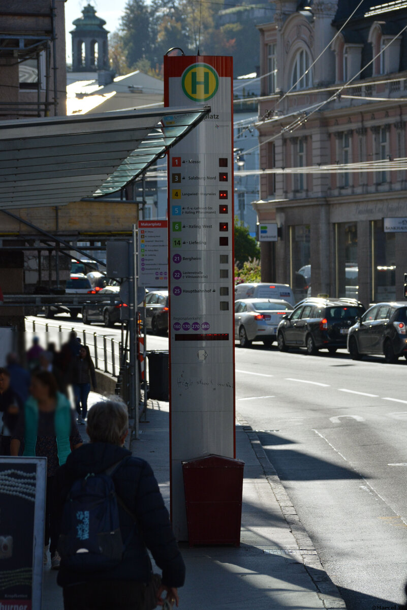 14.10.2019 | Österreich - Salzburg | Bushaltestelle, Salzburg Makartplatz |