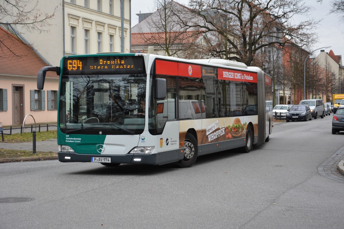 15.12.2014 Potsdam Karl-Liebknecht-Straße/ Karl-Gruhl-Straße, Aufgenommen wurde P-AV 974 auf der Linie 694 nach Drewitz. 