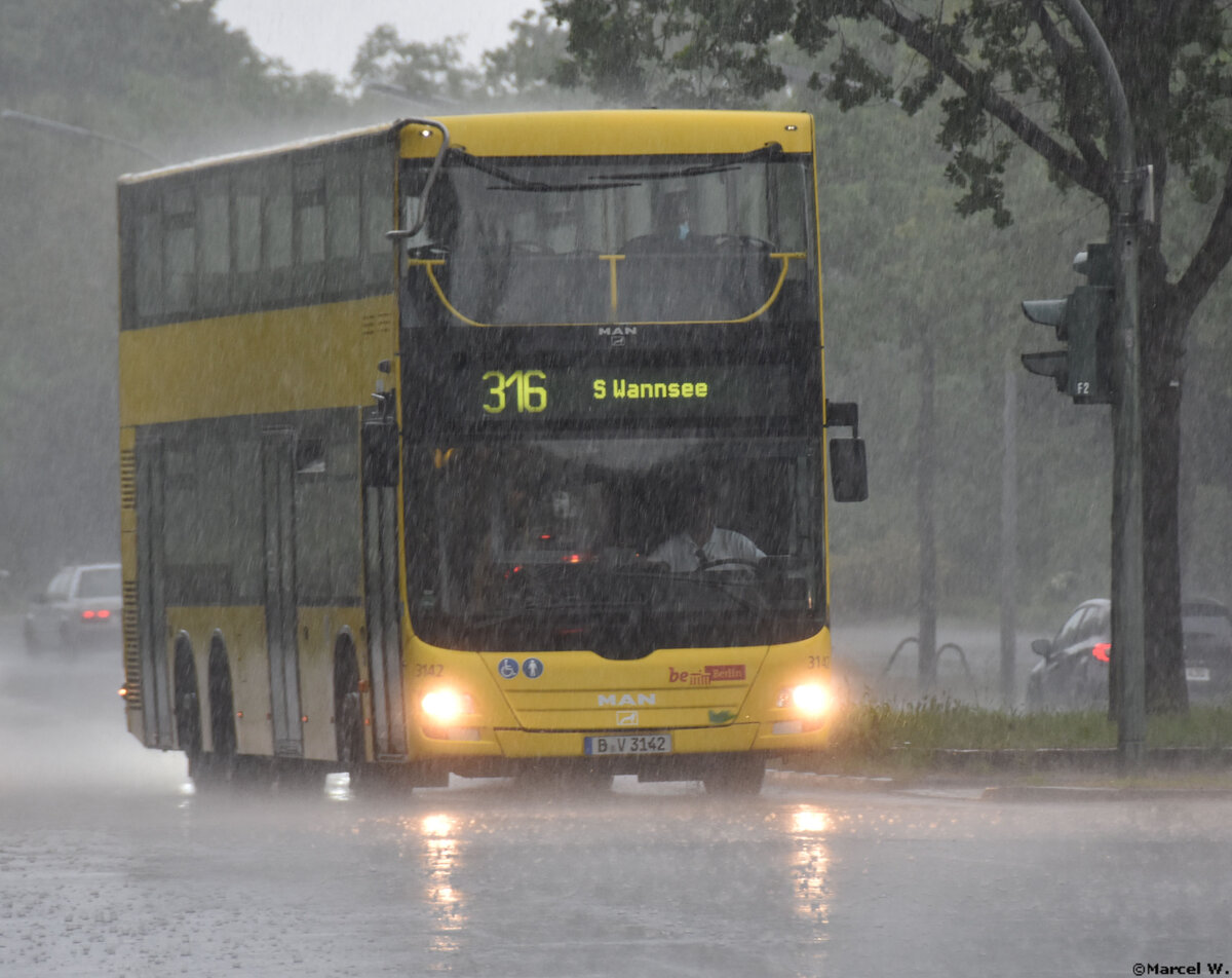 24.05.2020 | Berlin - Wannsee | B-V 3142 | MAN Lion's City DD |