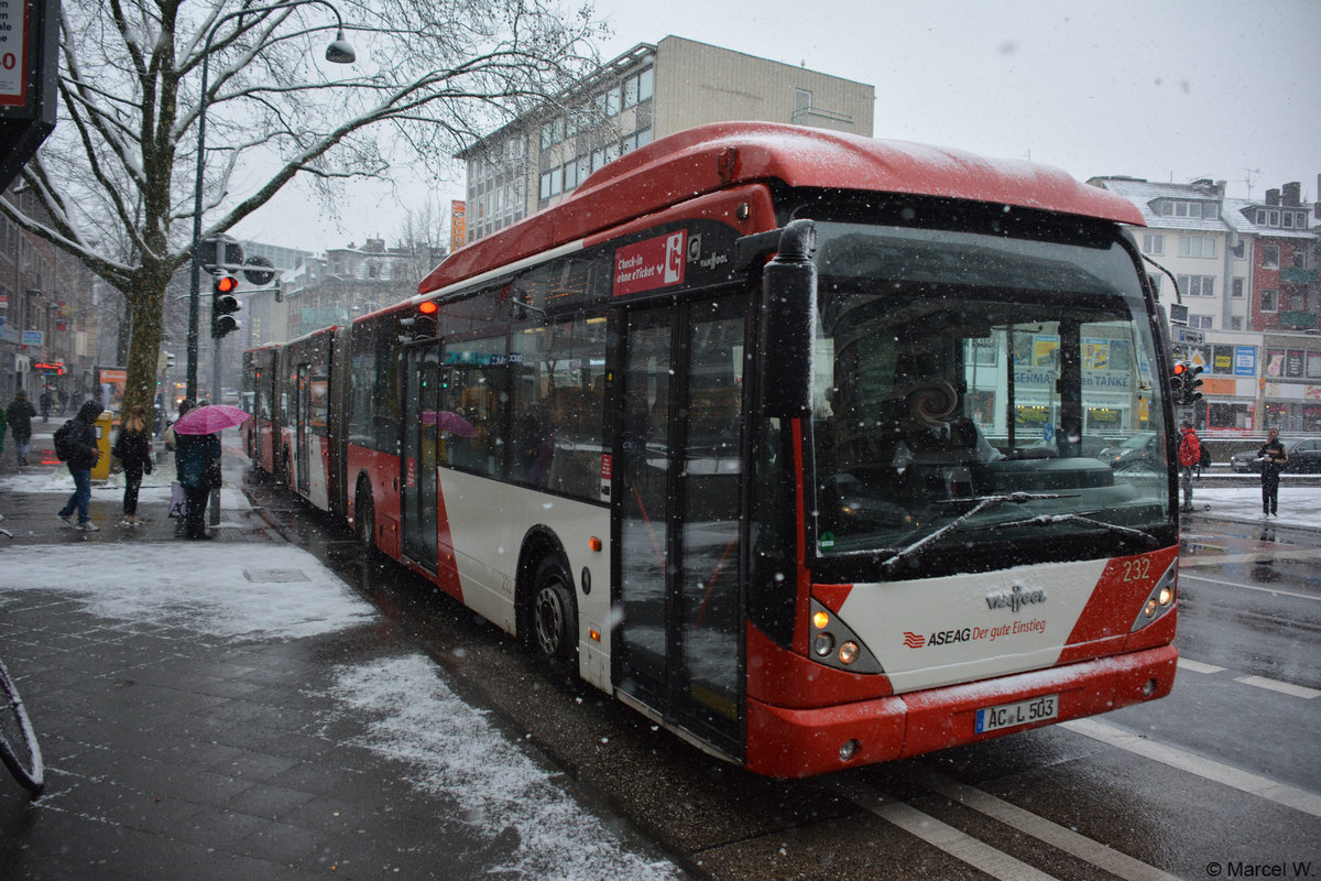 Am 06.02.2018 ist AC-L 503 auf der Linie 45 in Aachen unterwegs. Aufgenommen wurde ein VanHool AGG 300.