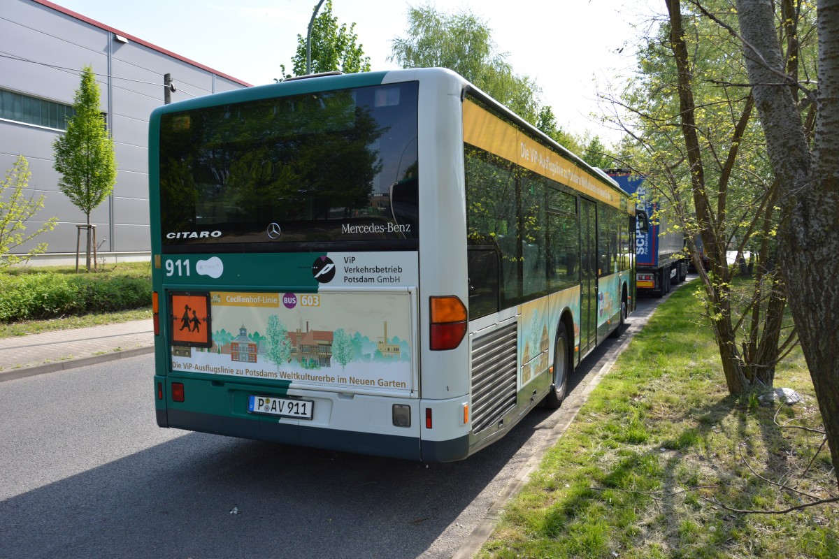 Am 09.05.2015 ist P-AV 911 Streik bedingt an der Orenstein-&-Koppel-Straße in Potsdam abgestellt. Aufgenommen wurde ein Mercedes Benz Citaro.
