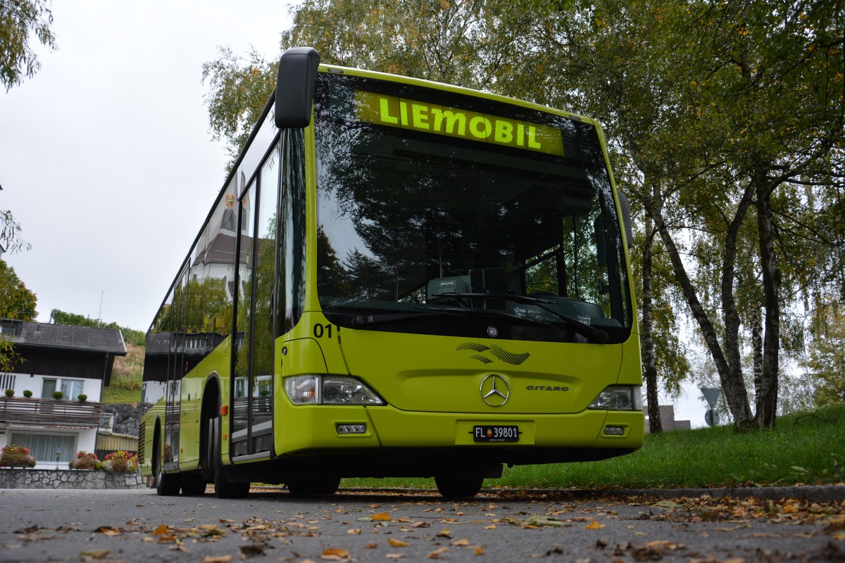 Am 09.10.2015 steht FL-39801 (Mercedes Benz Citaro K Facelift) am Busbahnhof Bendern, Post, Liechtenstein. 