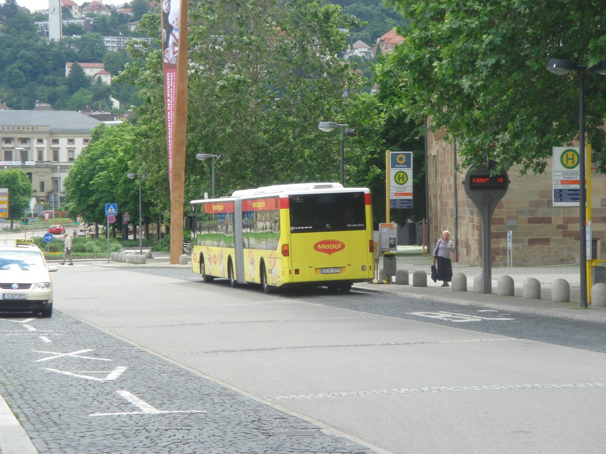 Am 13.06.2008 fährt S-SB 7077 auf der Linie 42 zur Schreiberstraße. Aufgenommen wurde ein Mercedes Benz Citaro / Stuttgart Schlossplatz. 