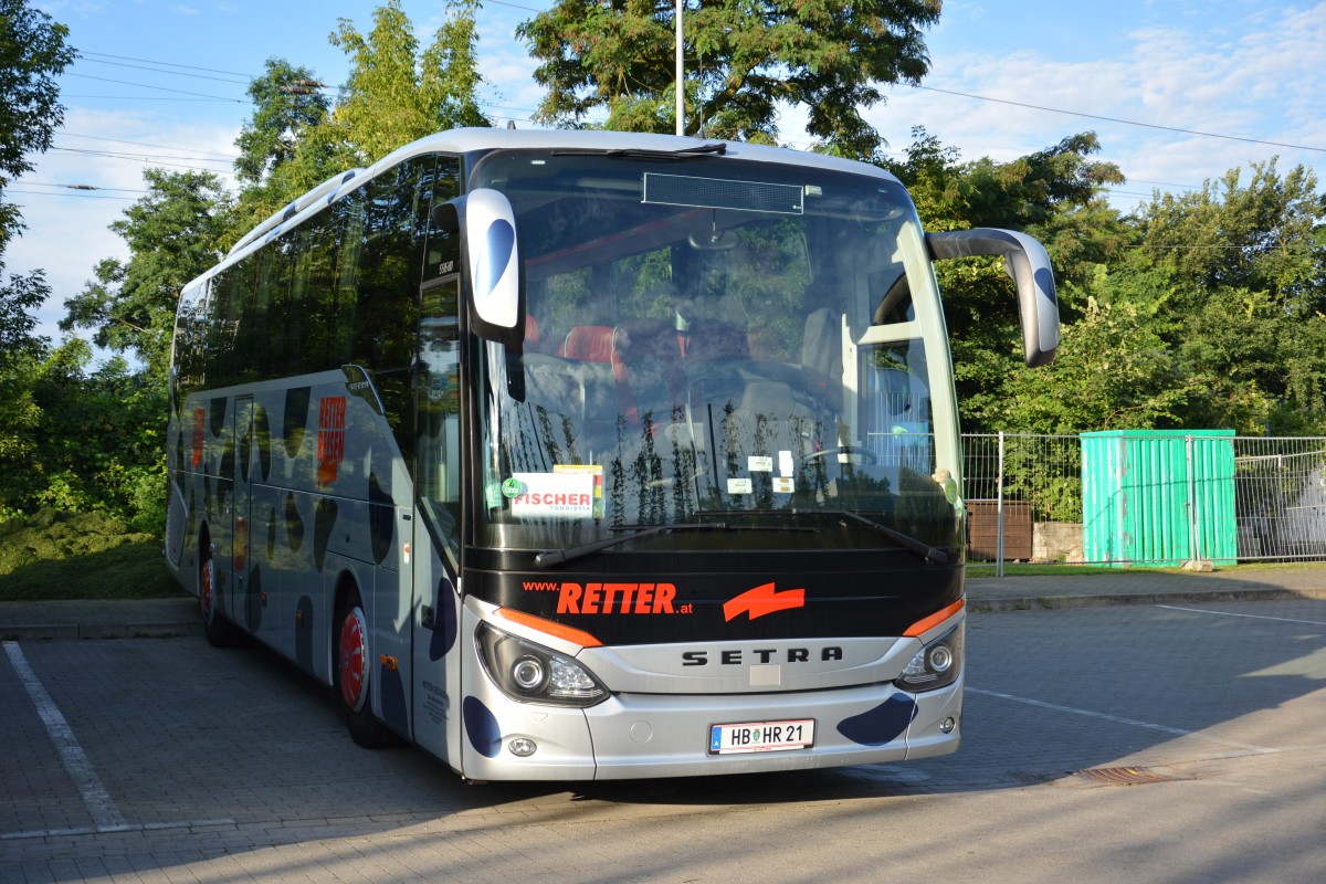 Am 13.07.2014 steht HB-HR 21 aus Österreich am Lustgarten in Potsdam.
