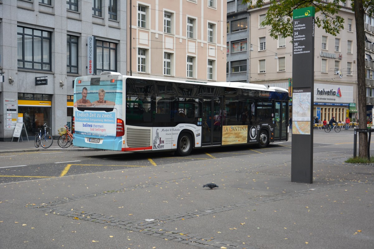 Am 13.10.2015 fährt FR-RV 43 (Mercedese Benz Citaro der 2. Generation) als Einsatzwagen durch Basel. Aufgenommen am  Claraplatz in Basel. 