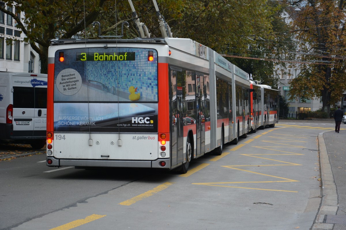 Am 14.10.2015 fährt dieser Hess O-Bus mit der Nummer  194  auf der Linie 3. Aufgenommen in St. Gallen.