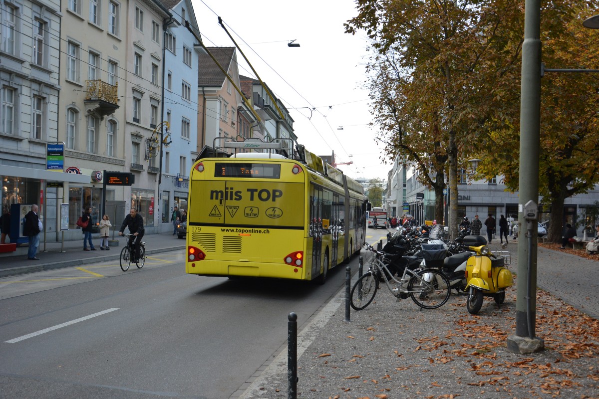 Am 14.10.2015 fährt dieser Solaris Trollino mit der Nummer  179  auf der Linie 1. Aufgenommen  an der Stadthausstrasse Winterthur.

