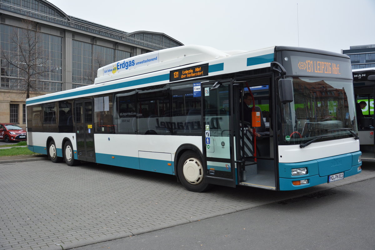 Am 15.04.2016 steht MQ-PN 811 am Busbahnhof Leipzig Hauptbahnhof. Aufgenommen wurde ein MAN Niederflurbus der 2. Generation L, CNG.