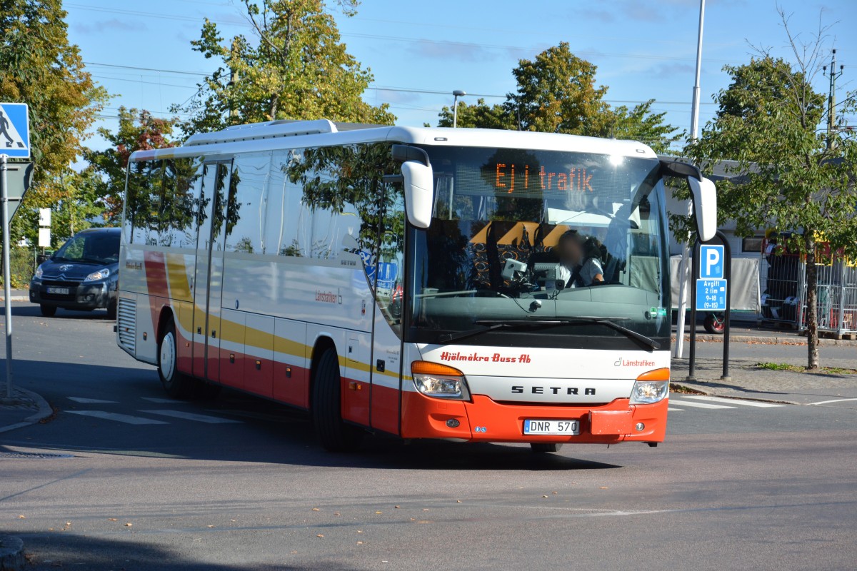 Am 15.09.2014 fährt dieser Setra 416 GT mit dem Kennzeichen DNR 570 auf Betriebsfahrt.