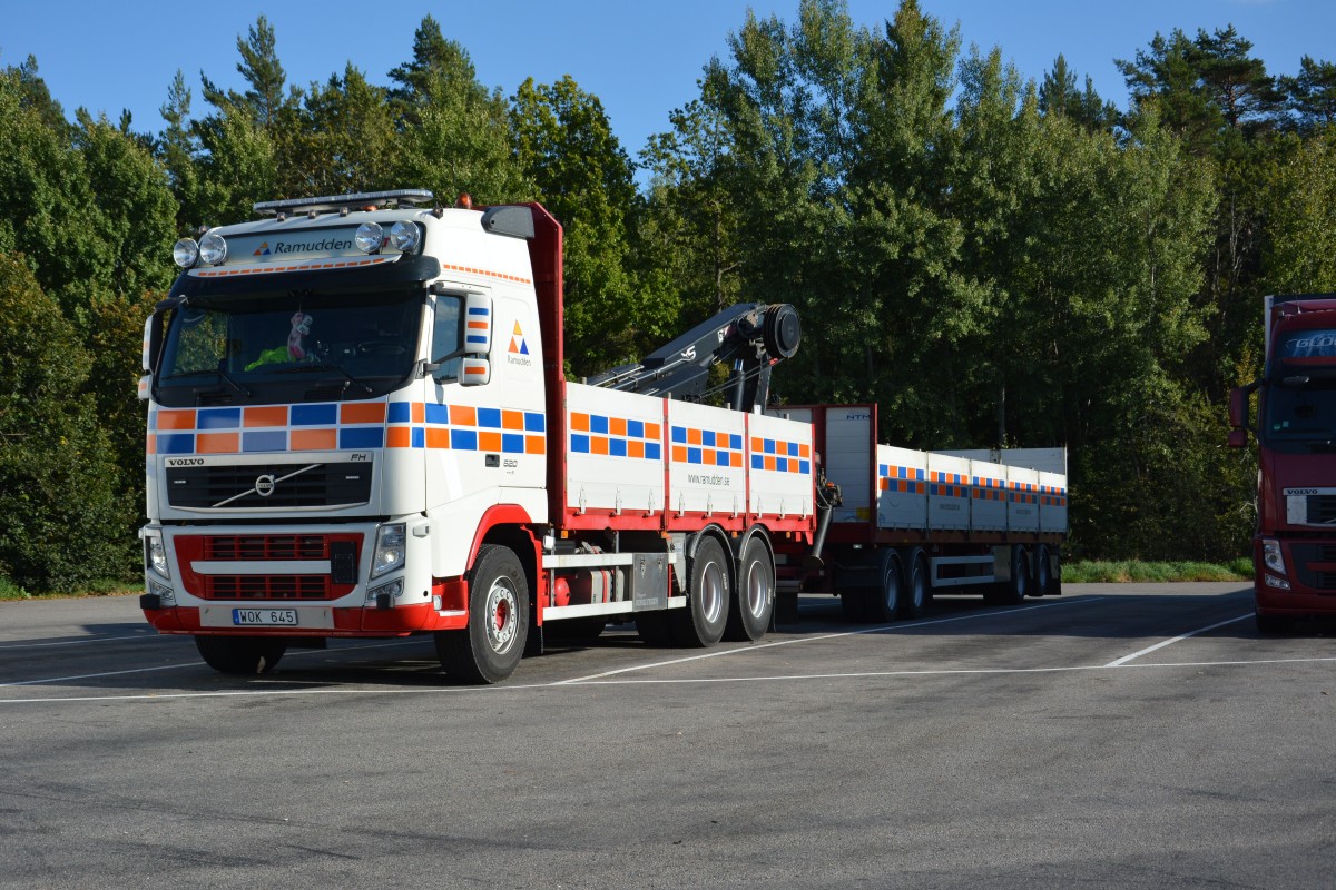 Am 15.09.2014 steht WOK 645 (Volvo) auf einem Rastplatz an der E4 Richtung Jnkping.
