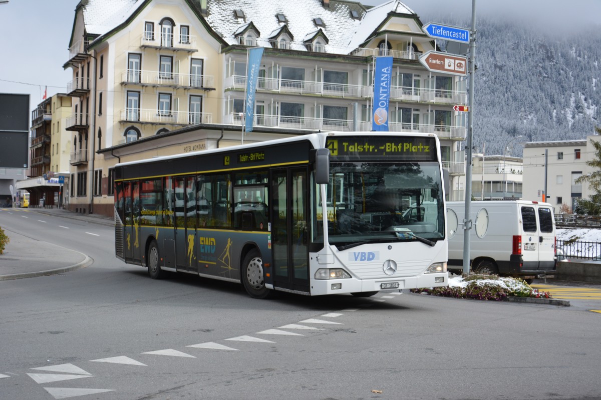 Am 15.10.2015 fährt GR-1858 auf der Linie 4. Aufgenommen wurde ein Mercedes Benz Citaro / Davos Dorf, Pischa Terminal.
