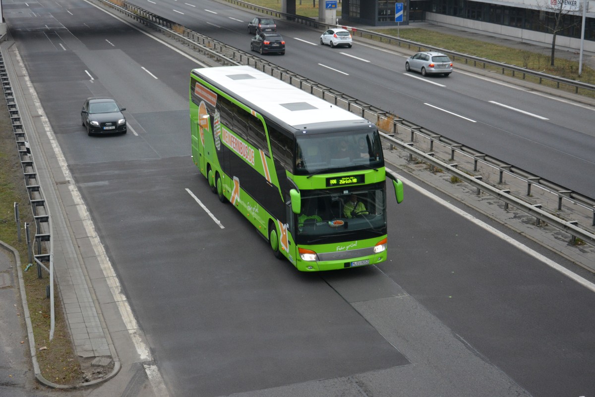 Am 15.11.2014 fährt M-EU 8052 auf der MeinFernBus Linie 6 nach Zürich. Aufgenommen wurde ein Setra 431 DT, A115 Dreilinden. 