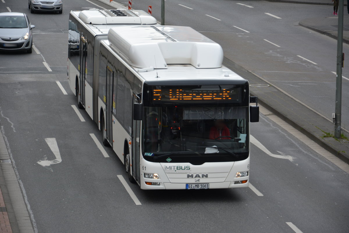 Am 19.04.2016 fährt GI-MB 1061 auf der Linie 5 durch Gießen. Aufgenommen wurde ein MAN Lion's City G CNG / Gießen Innenstadt.