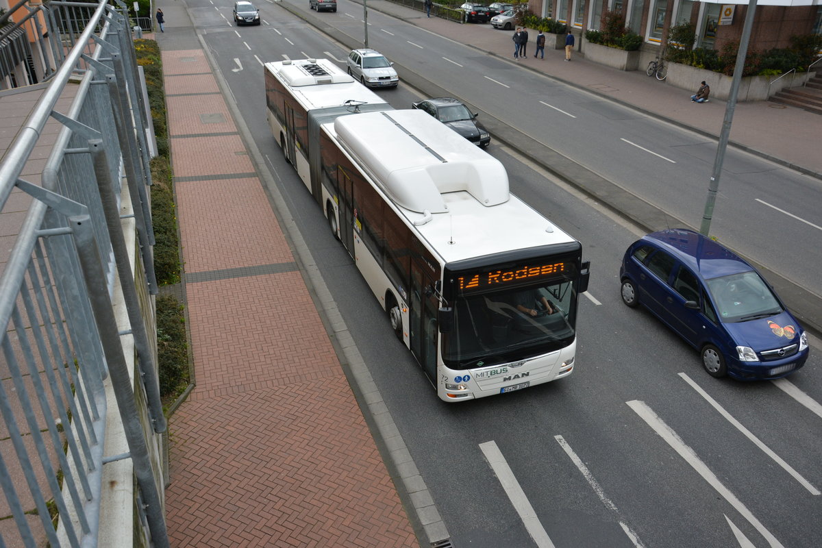 Am 19.04.2016 fährt GI-MB 1072 auf der Linie 1 durch Gießen. Aufgenommen wurde ein MAN Lion's City G CNG / Gießen Innenstadt.
