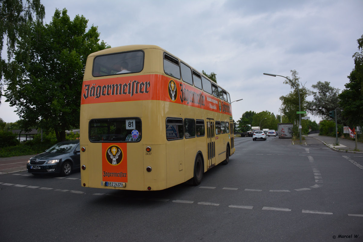 Am 24.06.2017 fährt B-Z 2437H auf der Linie 81 (Sonderfahrt) nach Mariendorf. Aufgenommen wurde ein Büssing DE 72.