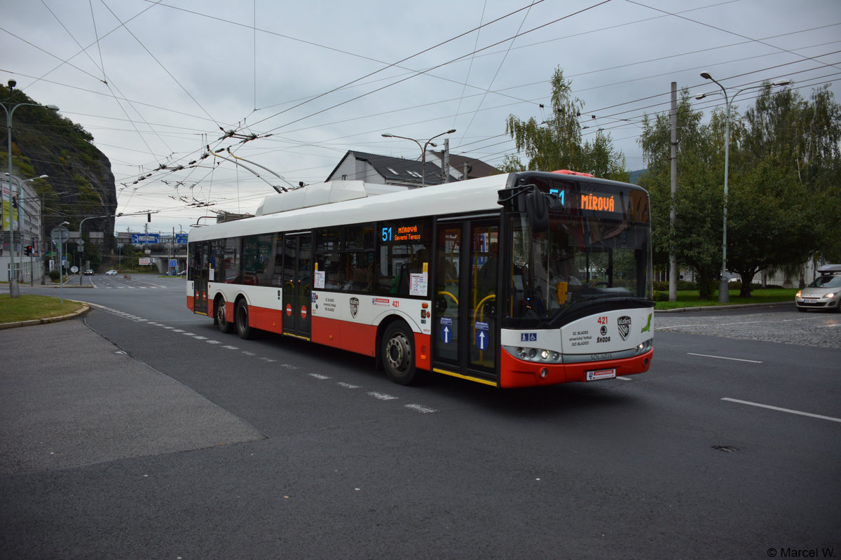 Am 24.09.2017 wurde dieser Solaris Trollino  Nr 421  in Ústí nad Labem gesehen.