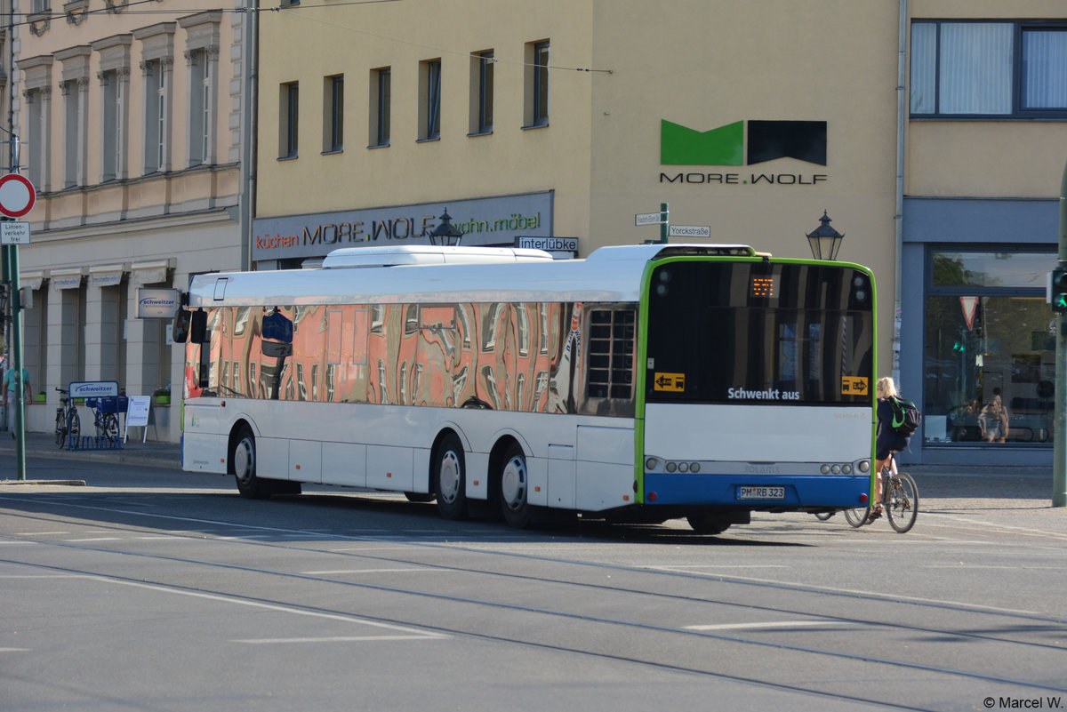 Am 26.07.2018 fuhr PM-RB 324 auf der Linie 631. Aufgenommen wurde ein Solaris Urbino 15 / Potsdam, Platz der Einheit.