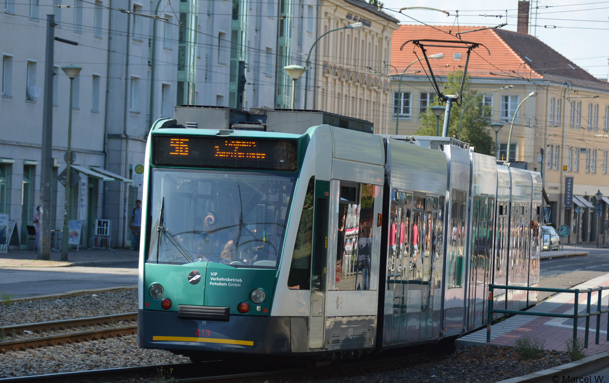 Am 26.07.2018 fuhr diese Siemens Combino  413 / Lichterfelde  auf der Linie 96 durch Potsdam. 