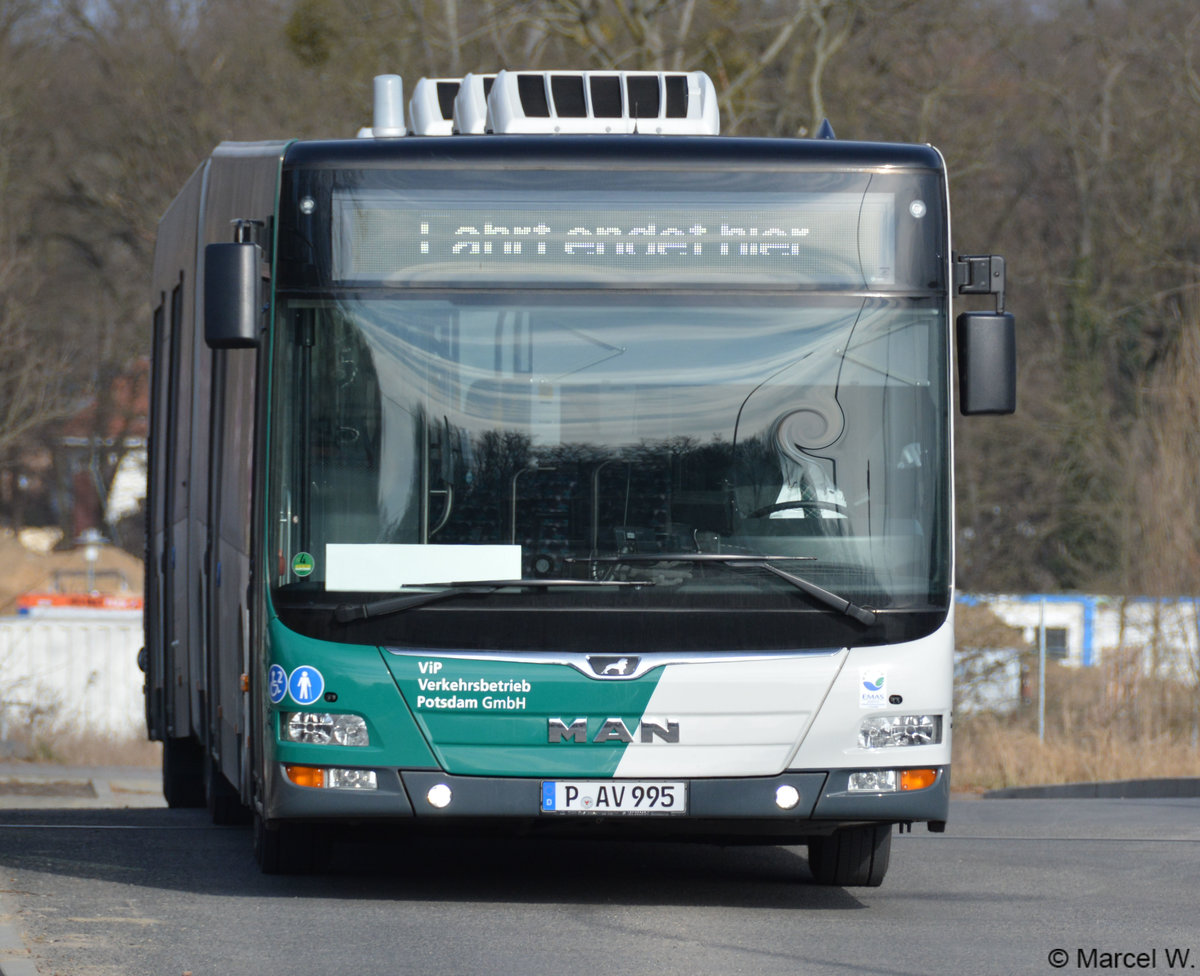Am 27.02.2018 fuhr P-AV 995 (MAN Lion's City G) auf der Linie 638 zwischen Potsdam Campus Jungfernsee und S+U Bahnhof Rathaus Spandau. 