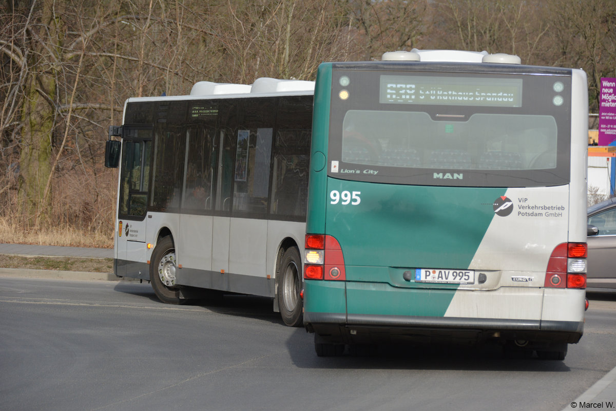Am 27.02.2018 fuhr P-AV 995 (MAN Lion's City G) auf der Linie 638 zwischen Potsdam Campus Jungfernsee und S+U Bahnhof Rathaus Spandau. 
