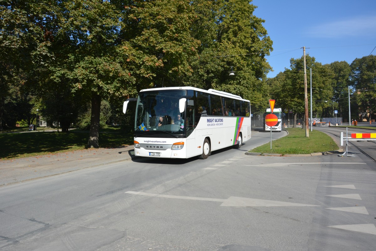 Aus Ungarn kommt dieser Setra S 415 GT-HD mit dem Kennzeichen LUB-106. Aufgenommen am 18.09.2014 Stockholm Djurgårdsvägen.
