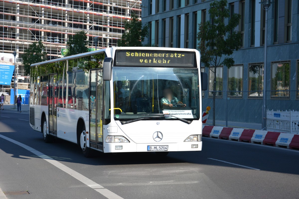 B-ML 5204 fährt am 18.07.2014 für die S-Bahn Berlin Schienenersatzverkehr. Aufgenommen wurde ein Mercedes Benz Citaro / Berlin Rahel-Hirsch-Straße.
