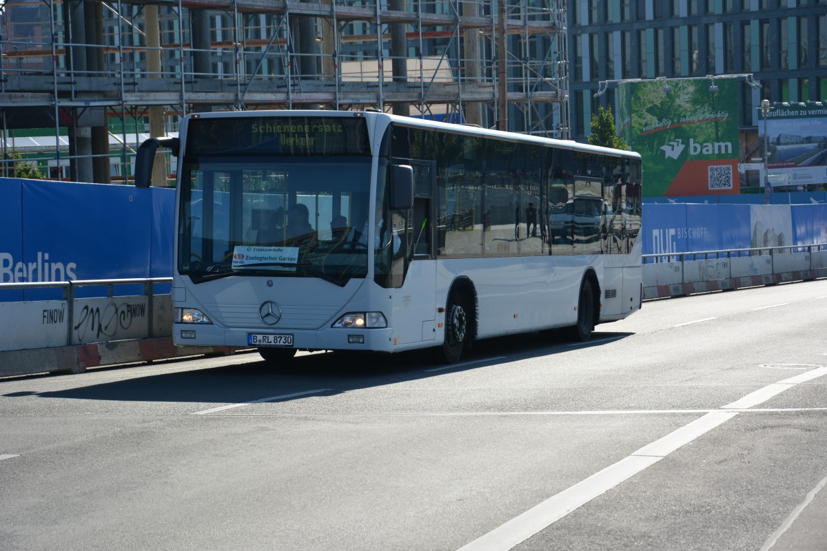 B-RL 8730 fährt am 18.07.2015 für die S-Bahn Berlin Schienenersatzverkehr. Aufgenommen wurde ein Mercedes Benz Citaro / Berlin Rahel-Hirsch-Straße.
