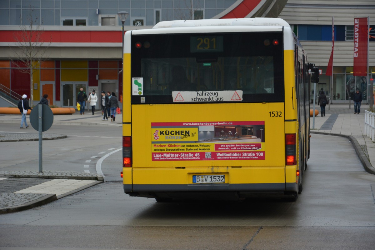 B-V 1532 (MAN) ist am 17.01.2015 unterwegs auf der Linie 291. Aufgenommen am S-Bahnhof Marzahn.
