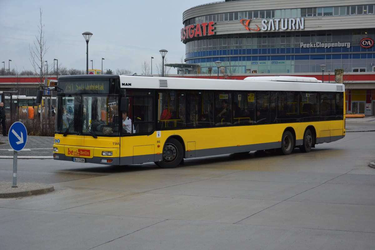 B-V 1564 (MAN) ist am 17.01.2015 unterwegs auf der Linie 291. Aufgenommen am S-Bahnhof Marzahn.
