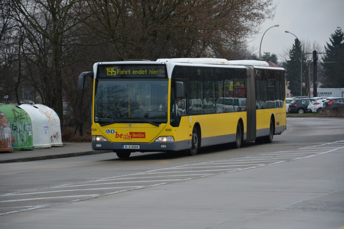 B-V 4068 ist am 17.01.2015 unterwegs auf der Linie 195. Aufgenommen wurde ein Mercedes Benz Citaro, Berlin S-Bahnhof Marzahn. 