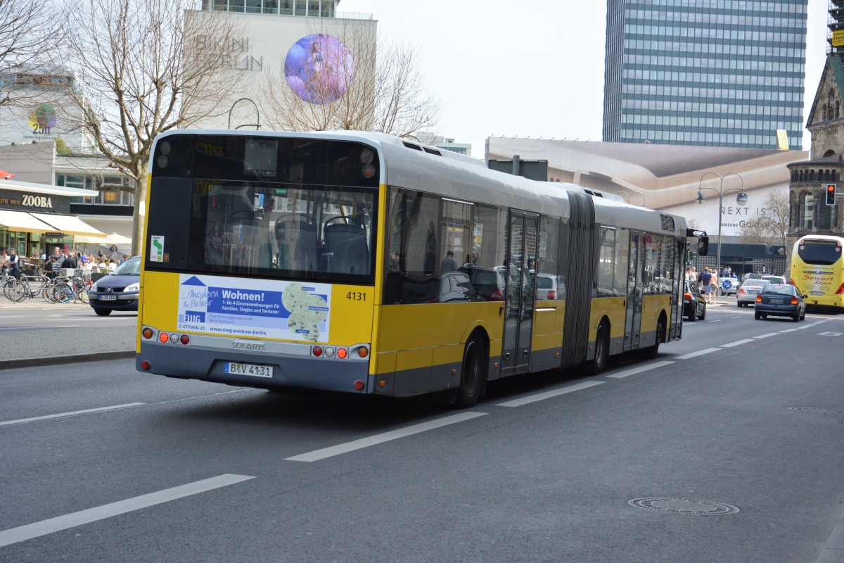 B-V 4131 fährt am 11.04.2015 für die U2 Schienenersatzverkehr. Aufgenommen wurde ein Solaris Urbino 18 / Berlin Zoologischer Garten.
