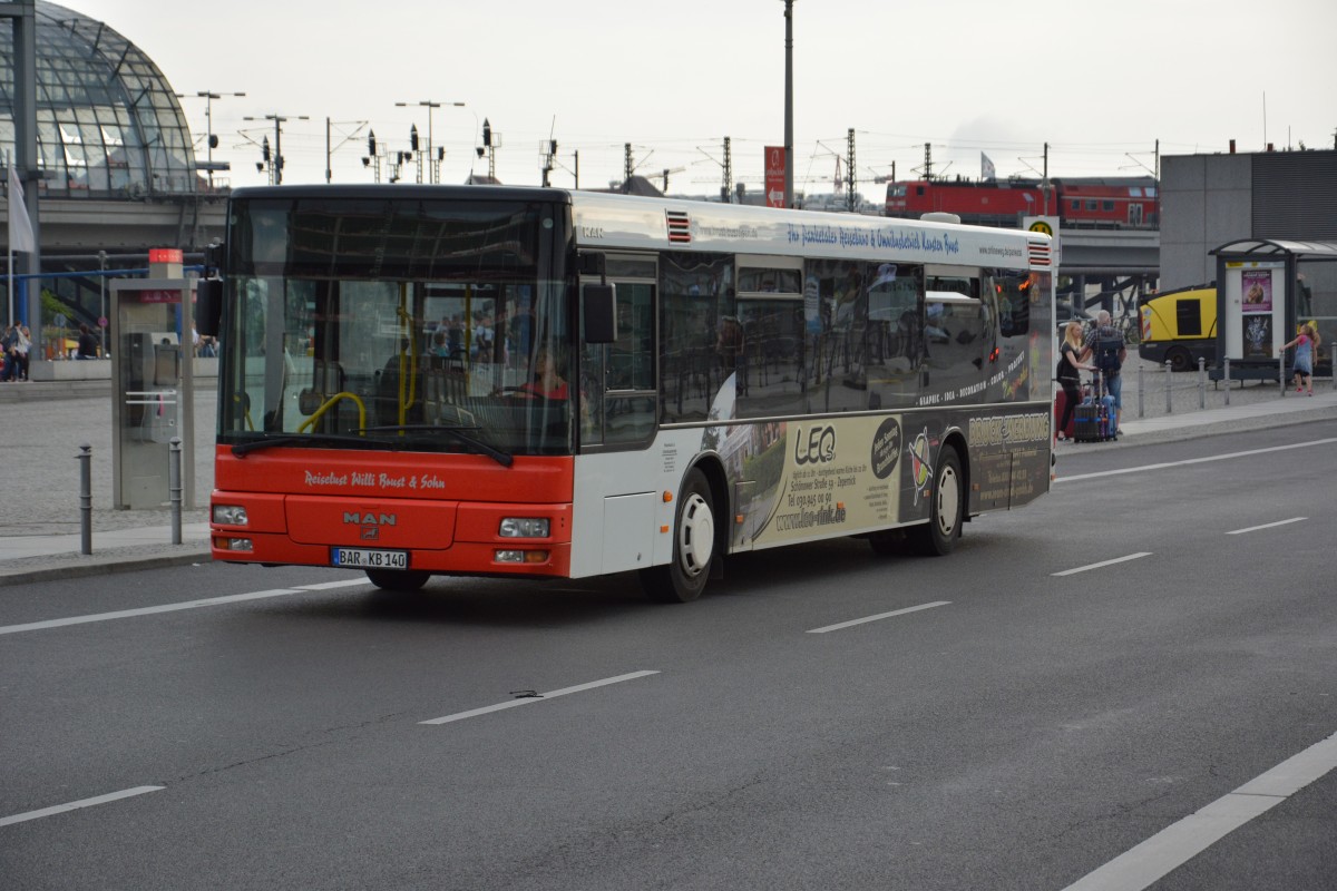 BAR-KB 140 auf SEV fahrt für die Berliner S-Bahn. Aufgenommen am 15.07.2014.