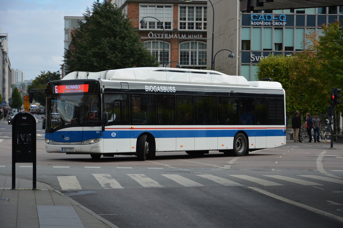 BBD 909 fhrt am 17.09.2014 auf der Linie 6. Aufgenommen wurde ein Solaris Urbino 12 CNG in Stora Gatan Vsters.