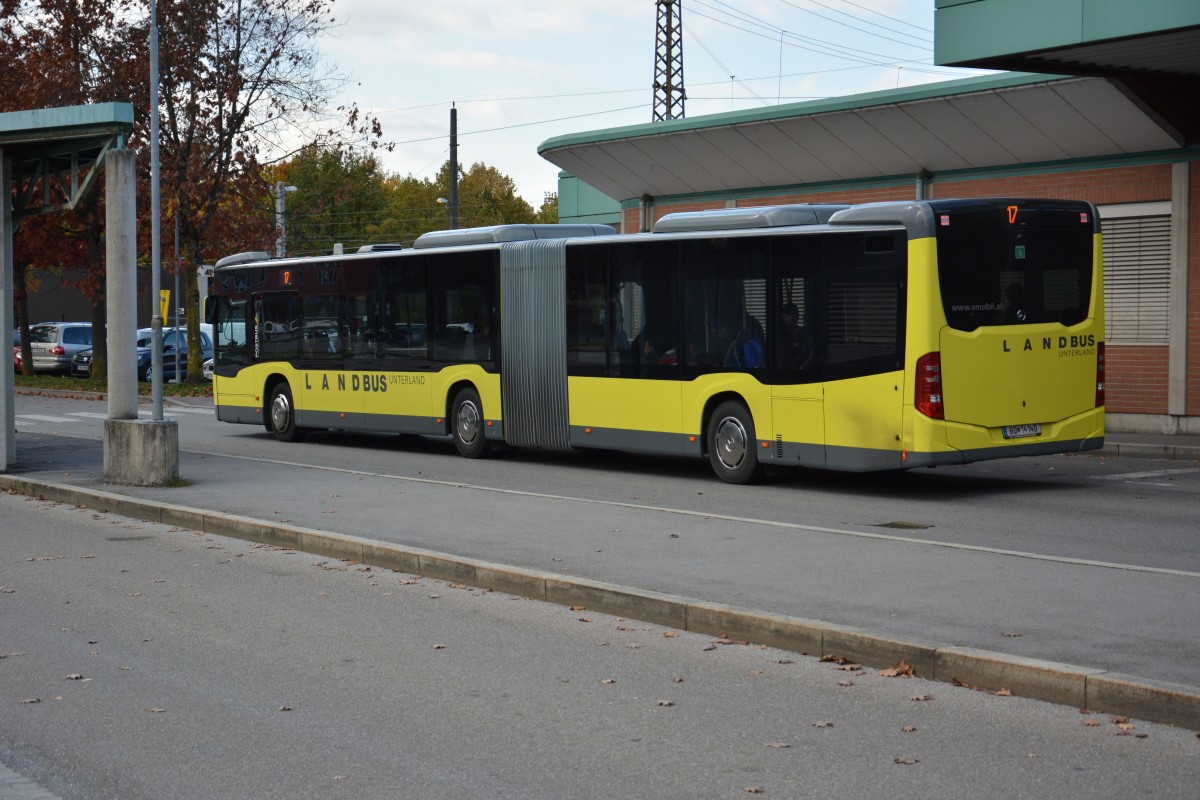 BD-14140 fährt am 11.10.2015 auf der Linie 17. Aufgenommen wurde ein Mercedes Benz Citaro der 2. Generation / Bahnhof Bregenz.