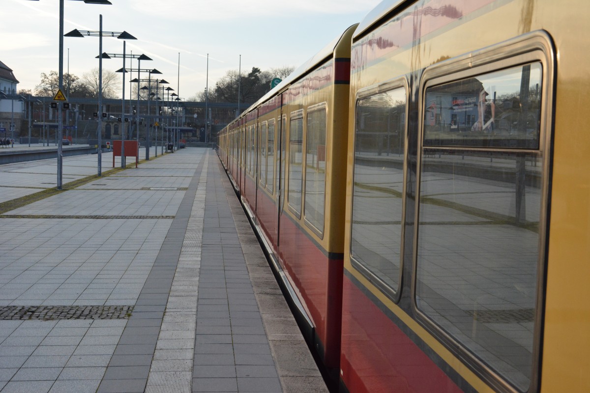 Berliner S-Bahn BR 481 abgestellt in Berlin Olympiastadion. (18.01.2015)