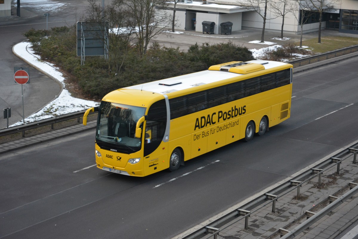 BM-RT 424 fährt am 06.02.2015 Richtung Potsdam. Aufgenommen wurde ein Scania OmniExpress an der A 115 / Dreilinden. 