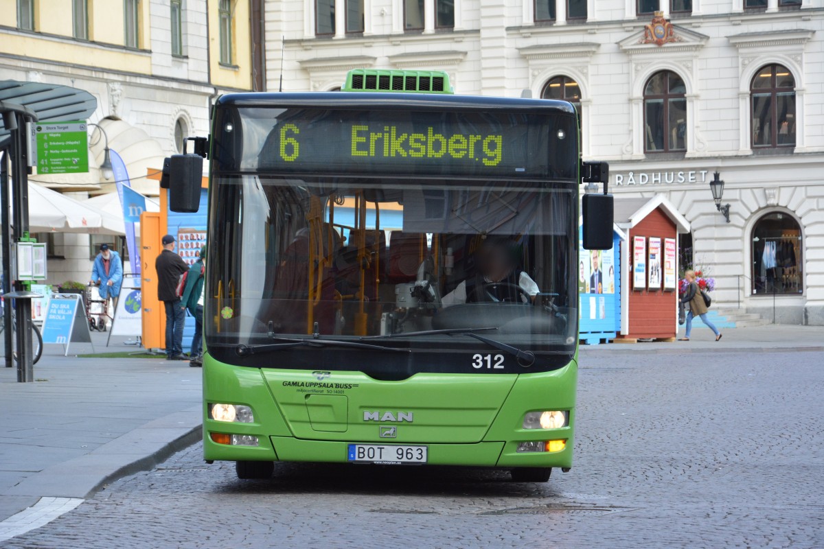 BOT 963 fährt am 10.09.2014 in Richtung Eriksberg.