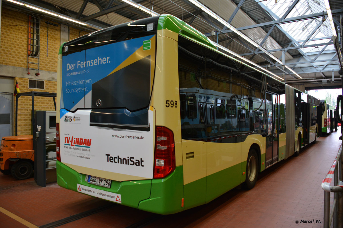 BRB-VK 198 steht am 01.07.2017 in der Halle. Aufgenommen wurde ein Mercedes Benz Citaro G der zweiten Generation.  120 Jahre Straßenbahn in Brandenburg .
