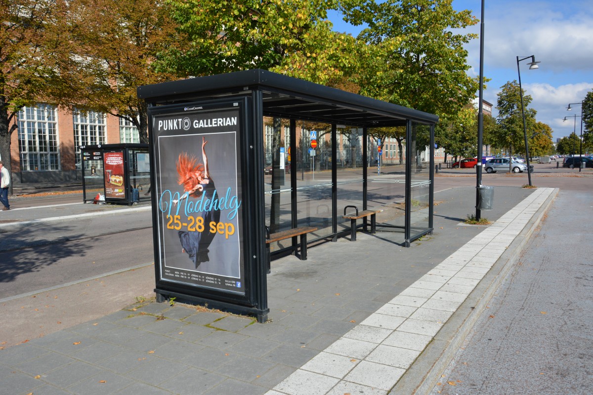 Bushaltestelle am Busbahnhof Västerås am 17.09.2014.
