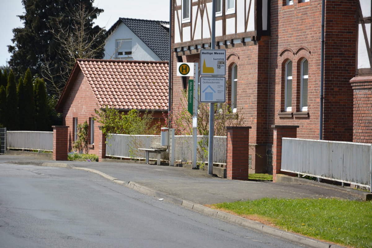 Bushaltestelle, Frielendorf Abzweig Silbersee. Aufgenommen am 22.04.2016.