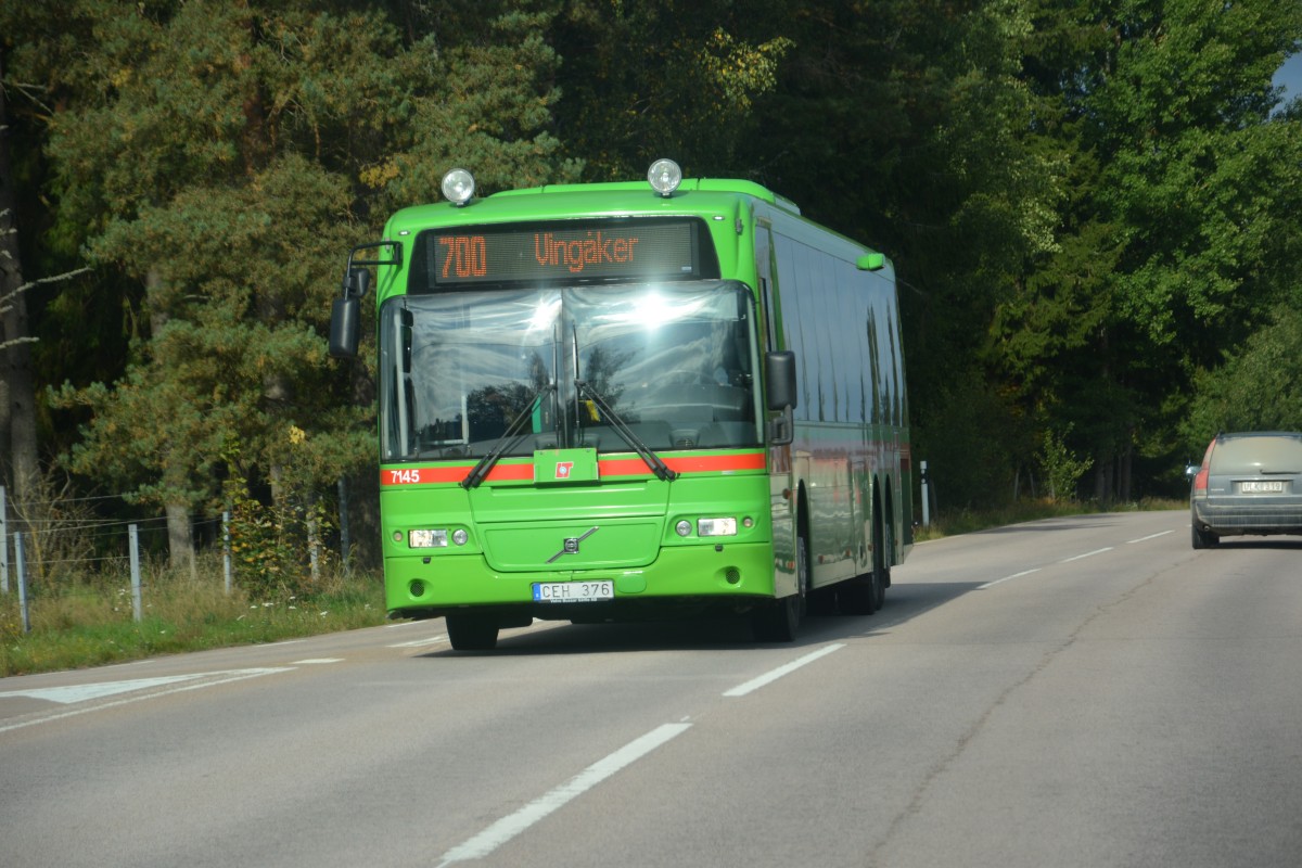 CEH 376 auf der Linie 700 Richtung Vingker am 17.09.2014. Zu sehen ist ein Volvo 8500.
