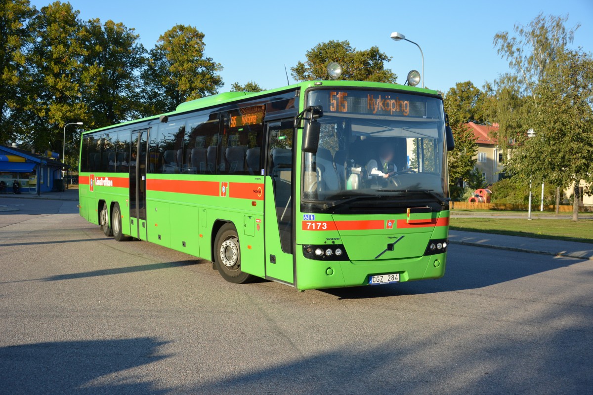 CGZ 284 fährt am 07.09.2014 auf der Linie 515. Aufgenommen am Hauptbahnhof Nyköping.
