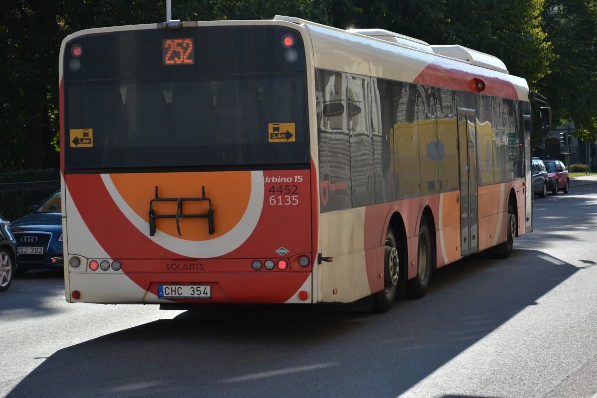 CHC 354 auf der Überlandlinie 252 in Linköping am 11.09.2014.